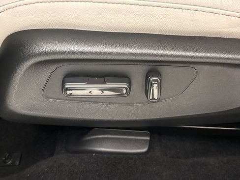 Certified 2025 Honda HR-V EX-L image 22