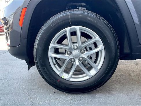 New 2025 Jeep Grand Cherokee Laredo X w/ Luxury Tech Group I image 10