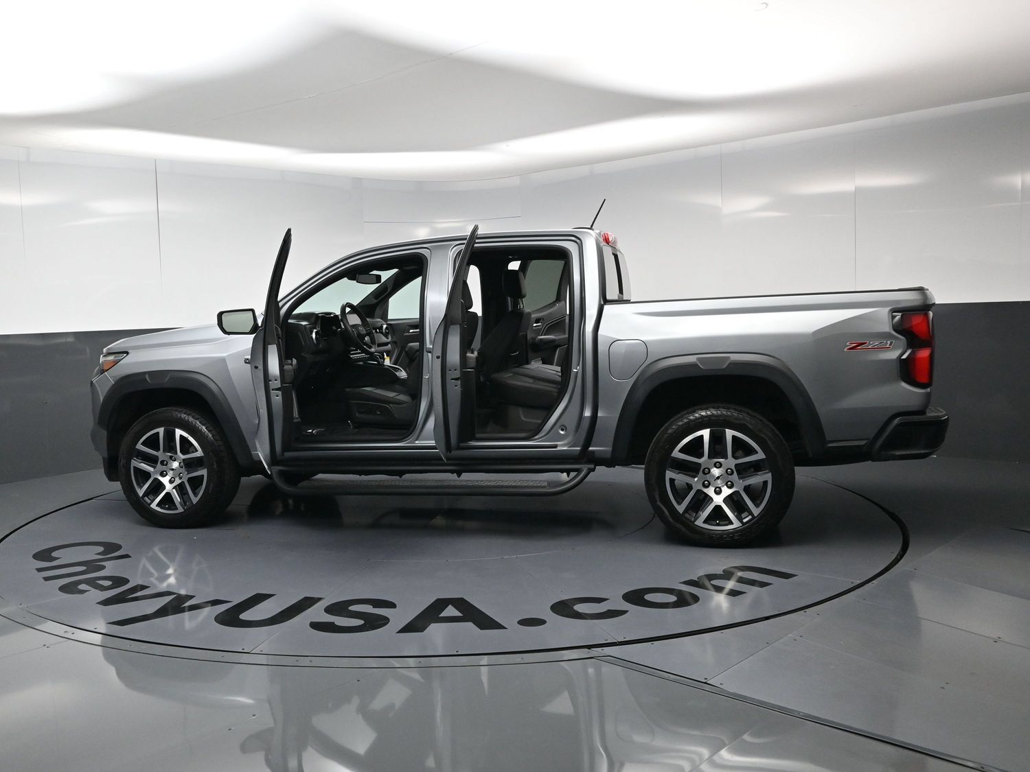 Used 2023 Chevrolet Colorado Z71 w/ Z71 Convenience Package 2 AWD/4WD image 22