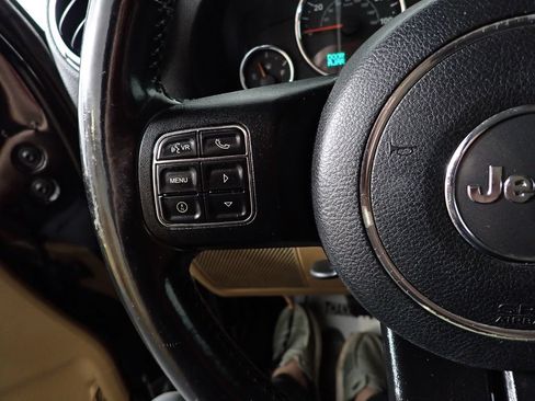 Used 2014 Jeep Wrangler Unlimited Rubicon w/ Dual Top Group AWD/4WD image 24