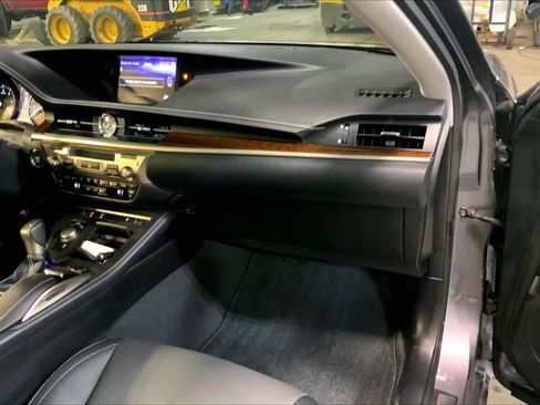 Used 2018 Lexus ES 350 image 18