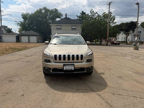 Used 2015 Jeep Cherokee Limited AWD/4WD image 2