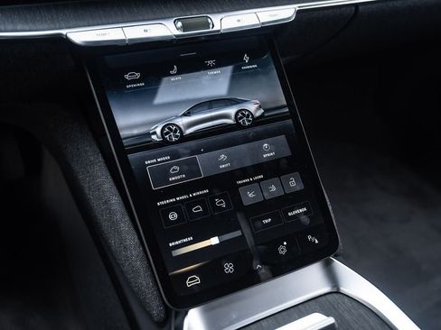 Used 2025 Lucid Air Touring AWD/4WD image 27