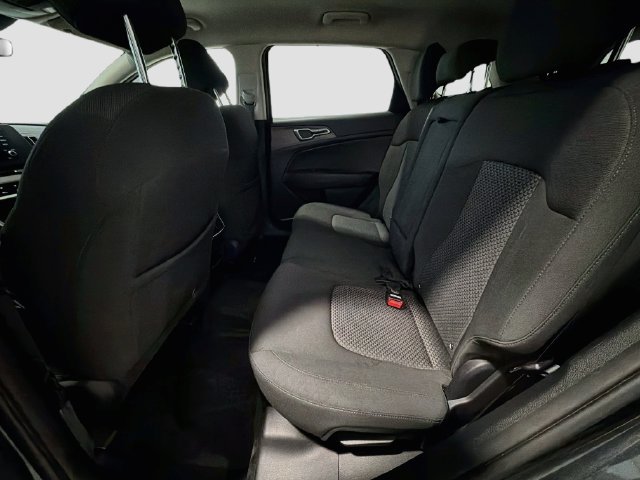 Used 2023 Kia Sportage LX AWD/4WD image 22