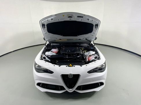 New 2024 Alfa Romeo Giulia Ti image 5