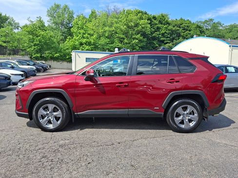 Used 2024 Toyota RAV4 XLE w/ Convenience Package AWD/4WD image 7