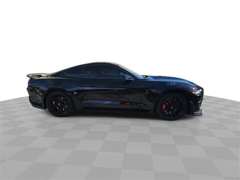 Used 2022 Ford Mustang Shelby GT500 w/ Technology Package image 9