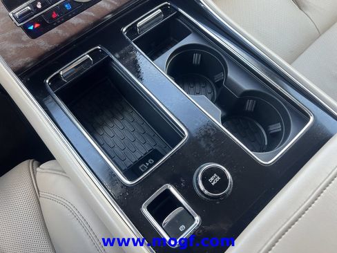 Used 2022 Lincoln Aviator Reserve w/ Equipment Group 201A AWD/4WD image 11