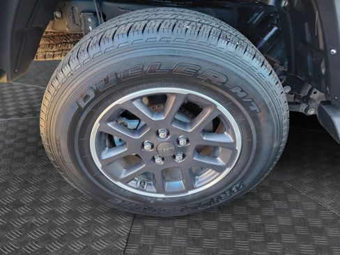 Used 2023 Jeep Gladiator Overland w/ Cold Weather Group image 23