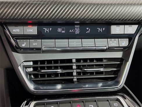 Used 2022 Audi e-tron GT Premium Plus image 15