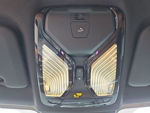 Used 2023 BMW X5 xDrive40i w/ Executive Package image 25