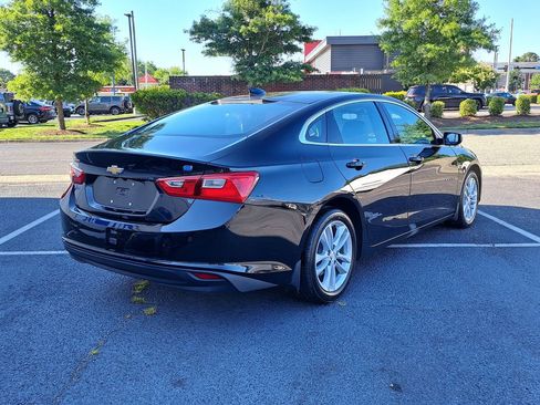 Used 2018 Chevrolet Malibu Hybrid w/ Leather Package FWD image 6