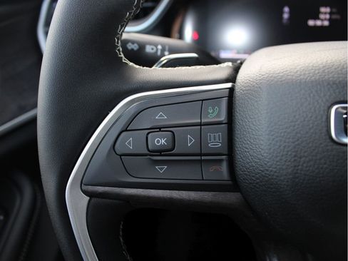 New 2025 Jeep Grand Cherokee Limited image 14