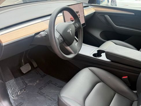 Used 2024 Tesla Model Y Long Range image 24