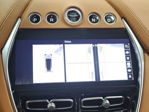 Used 2023 Aston Martin DBX AWD/4WD image 21