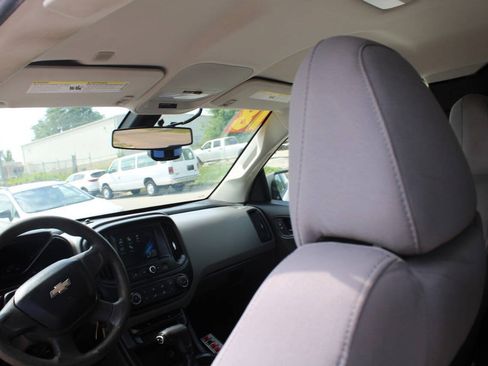 Used 2018 Chevrolet Colorado W/T RWD image 20