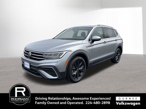 Used 2024 Volkswagen Tiguan SE w/ Panoramic Sunroof Package AWD/4WD image 5
