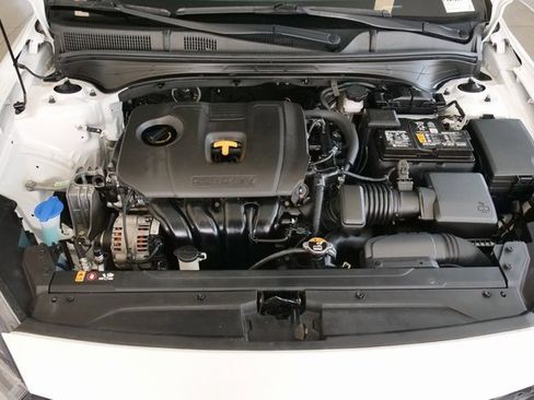 Used 2022 Kia Forte LXS image 9