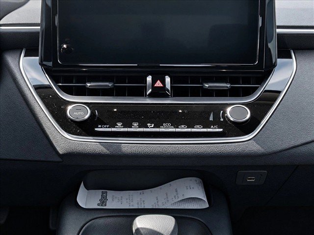 Used 2025 Toyota Corolla LE FWD image 13