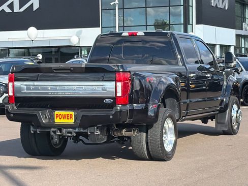 Used 2022 Ford F450 Platinum w/ FX4 Off-Road Package image 4