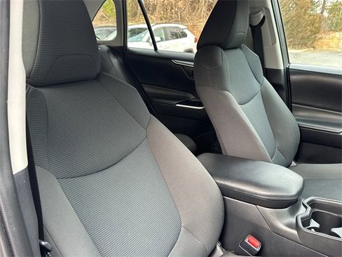 Certified 2021 Toyota RAV4 LE image 8