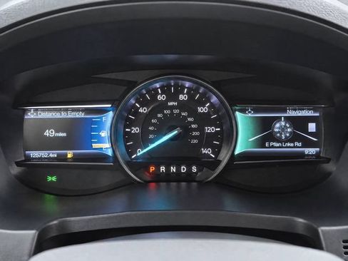 Used 2016 Ford Explorer XLT w/ Equipment Group 202A FWD image 13