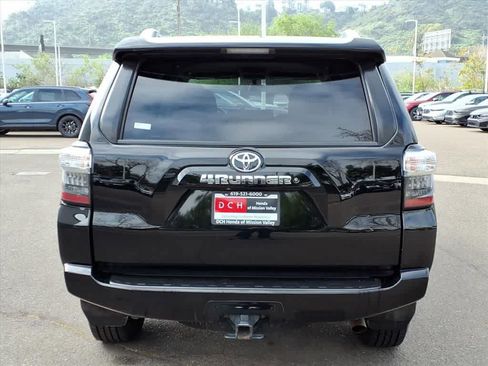Used 2014 Toyota 4Runner SR5 image 5