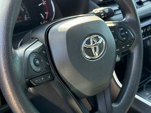 Used 2024 Toyota RAV4 XLE w/ Convenience Package FWD image 21
