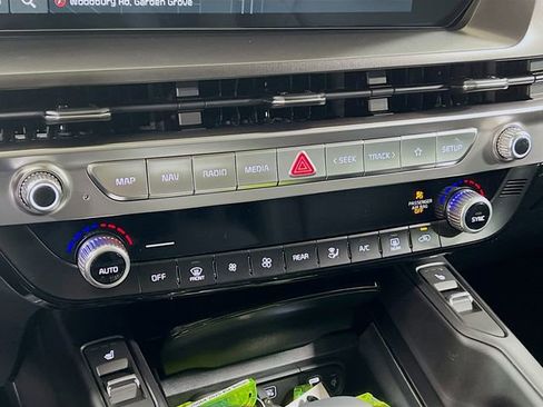 New 2025 Kia Telluride S image 16