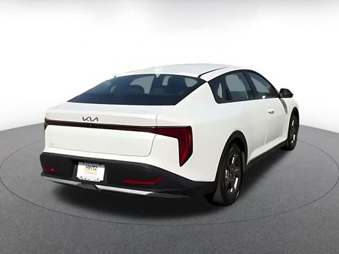 Used 2025 Kia K4 FWD image 13