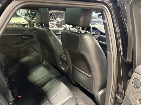 Used 2022 Land Rover Range Rover Evoque SE image 30