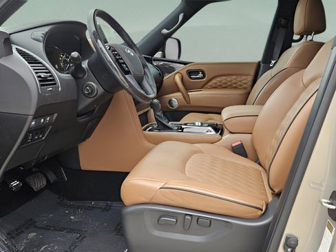Used 2024 INFINITI QX80 Sensory image 24