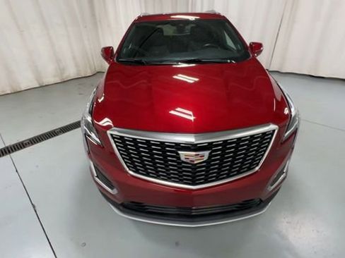 Certified 2023 Cadillac XT5 Premium Luxury AWD/4WD image 3