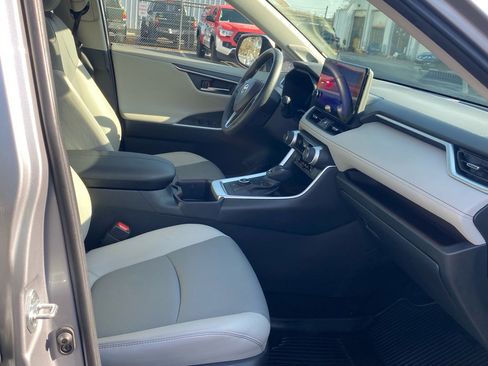 Used 2024 Toyota RAV4 Limited w/ Advanced Technology Package image 15