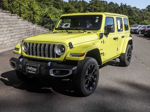 Used 2024 Jeep Wrangler Unlimited Sahara image 11