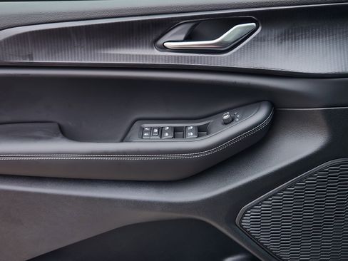 New 2025 Jeep Grand Cherokee L Laredo image 18