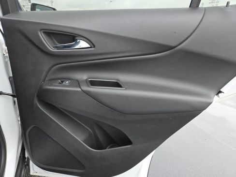 Used 2019 Chevrolet Equinox LT FWD image 25