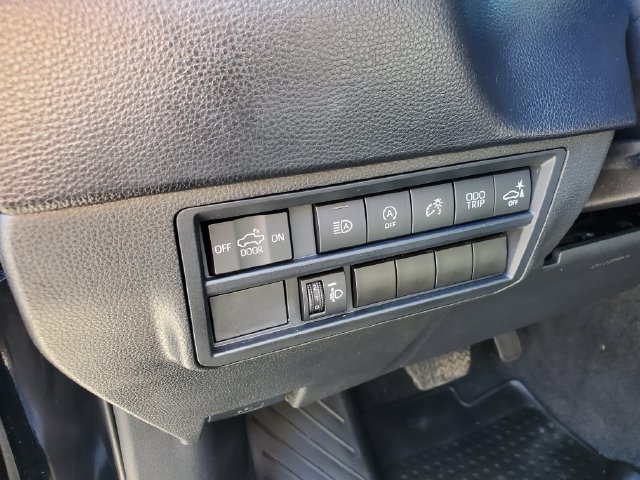 Certified 2022 Toyota Tundra SR5 w/ SR5 Convenience Package AWD/4WD image 18