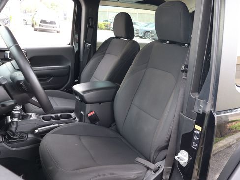 Used 2022 Jeep Wrangler Sport AWD/4WD image 2