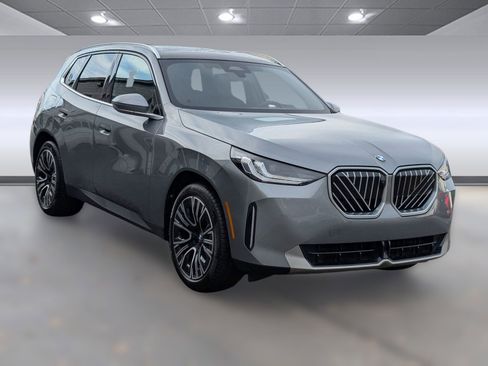 Used 2025 BMW X3 xDrive30i w/ Premium Package image 7