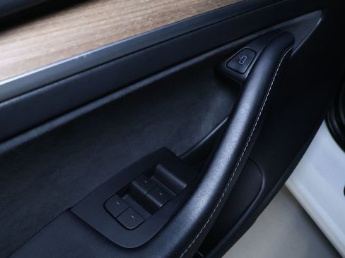 Used 2022 Tesla Model 3 Long Range image 12