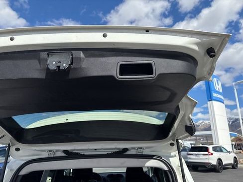 Used 2023 Jeep Renegade Latitude w/ Sun/Sound Group image 29