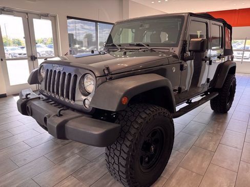 Used 2017 Jeep Wrangler Unlimited Sport w/ Quick Order Package 24S AWD/4WD image 8