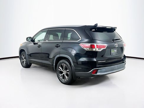 Used 2016 Toyota Highlander XLE AWD/4WD image 5
