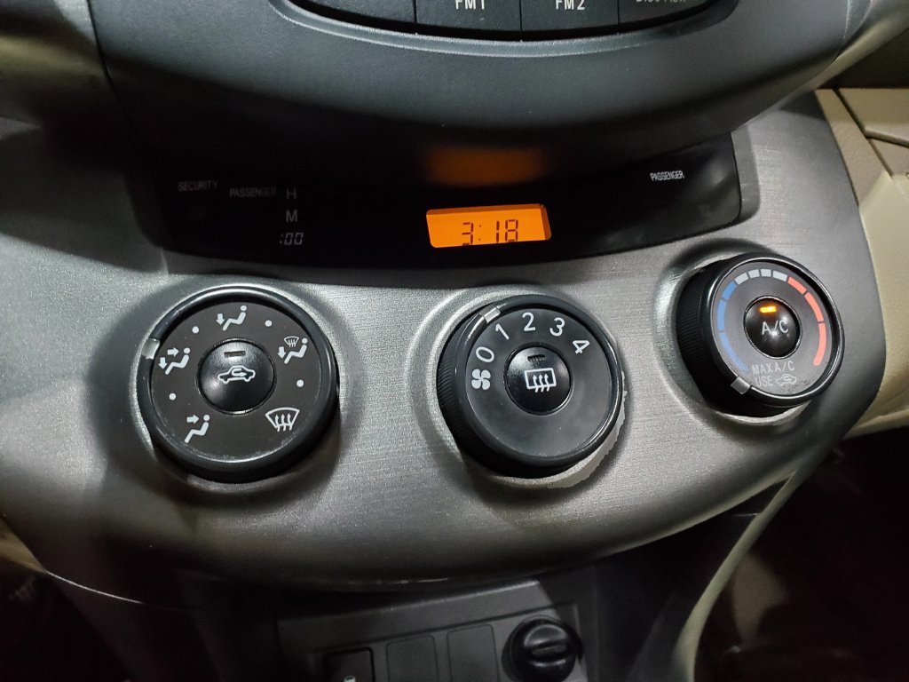 Used 2010 Toyota RAV4 4WD image 28