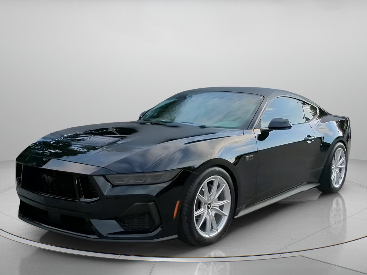 Used 2025 Ford Mustang GT RWD image 12