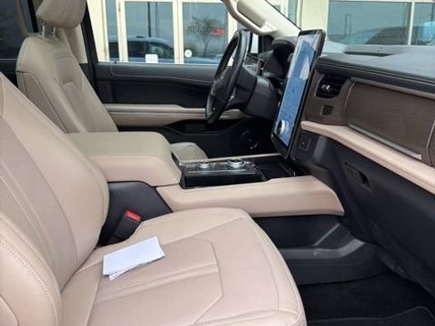 Certified 2022 Ford Expedition Max Limited AWD/4WD image 14