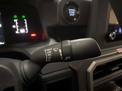 Used 2025 Toyota Tacoma SR5 image 36