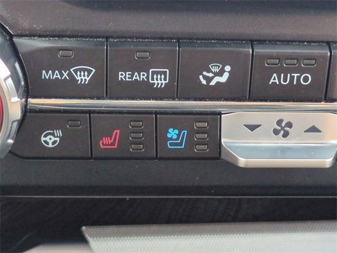 Certified 2024 Ford F250 Platinum image 21