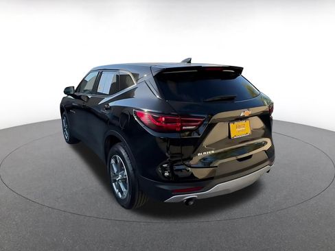 Used 2025 Chevrolet Blazer LT FWD image 10